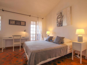 Inviting holiday home in Port Grimaud with balcony